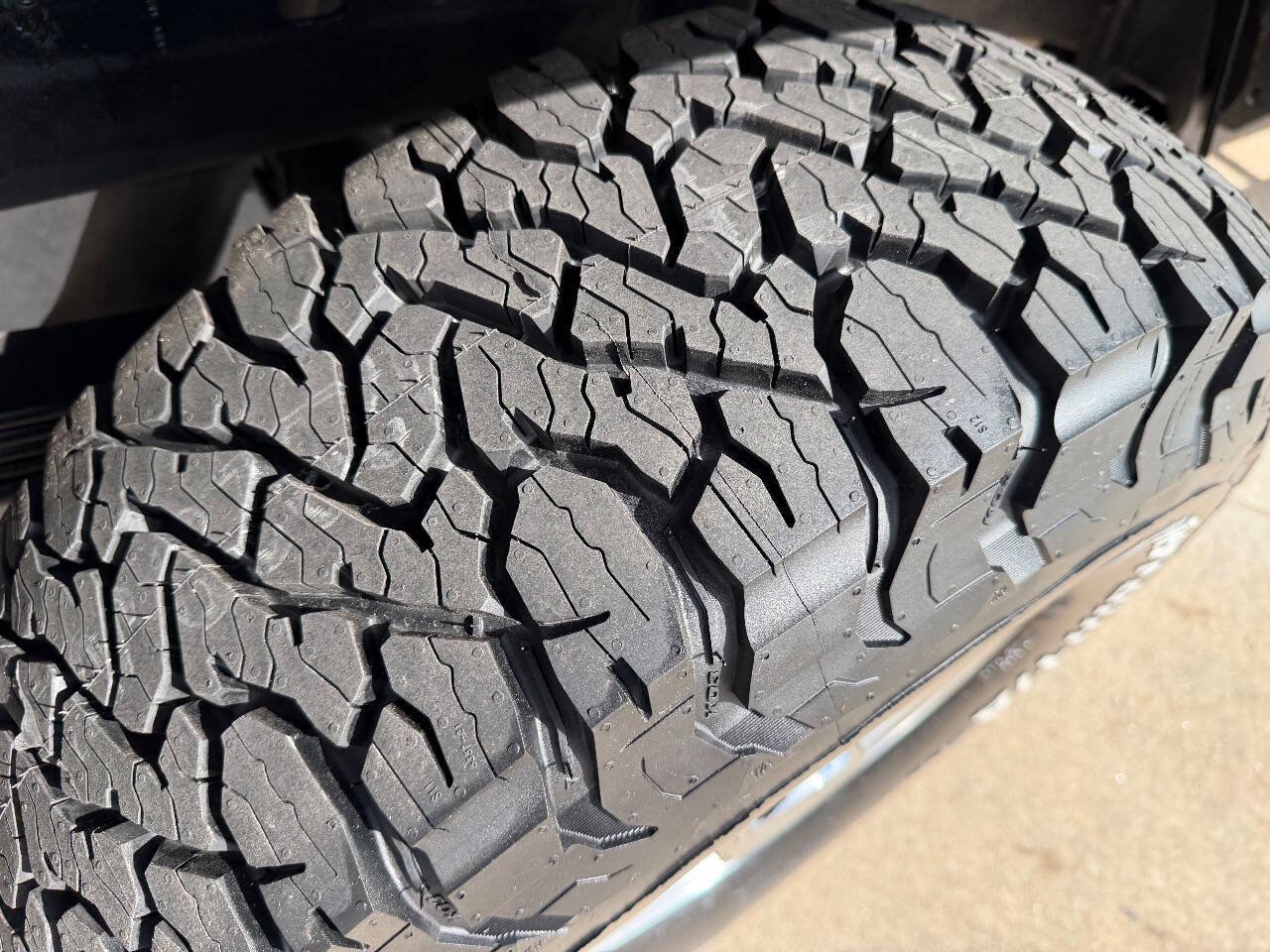 Used 2005 Chevrolet Silverado 2500 LT w/ Heavy-Duty Power Package image 62