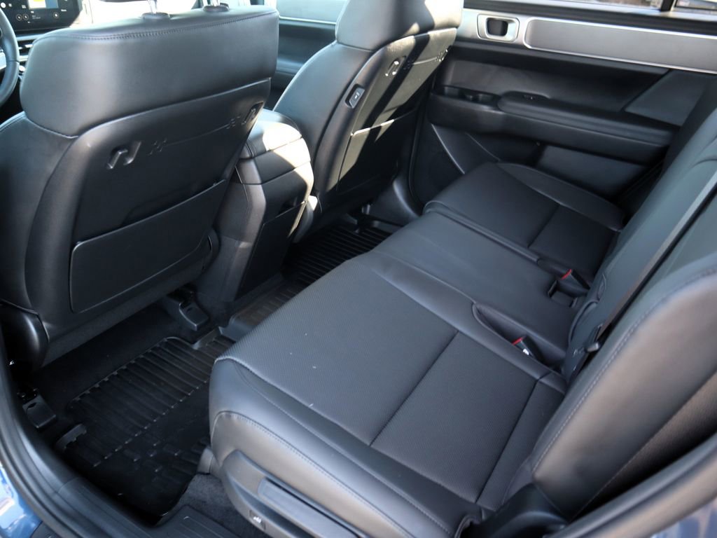 Used 2025 Hyundai Santa Fe XRT image 11