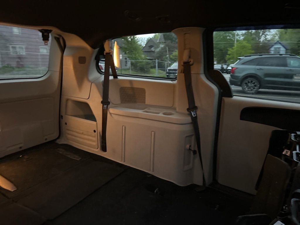Used 2019 Dodge Grand Caravan SXT FWD image 11