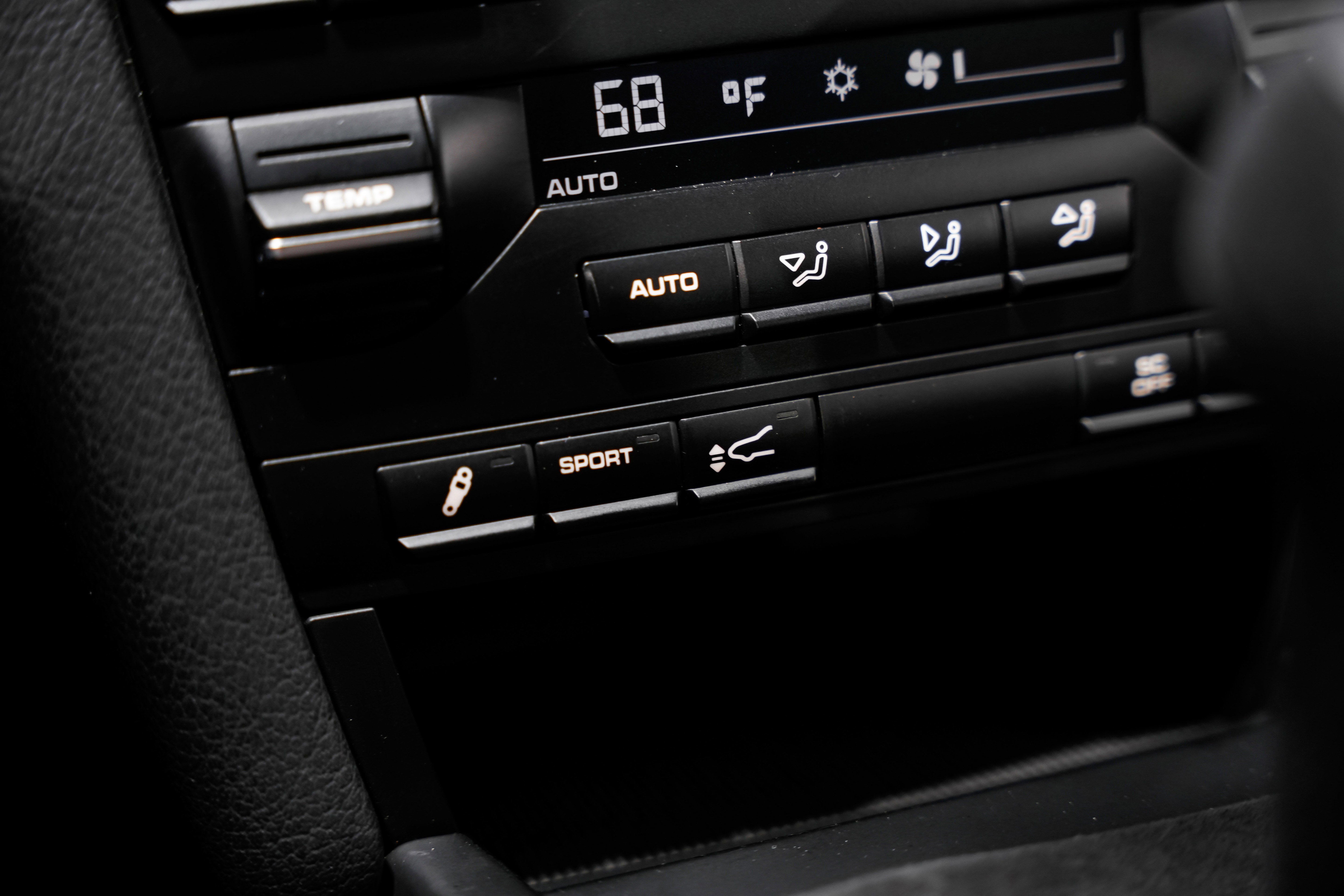 Used 2010 Porsche 911 GT3 RS image 14