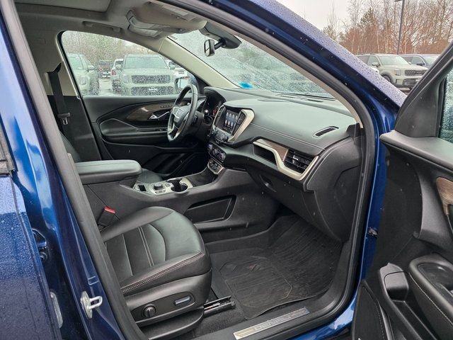 Used 2023 GMC Terrain Denali w/ Denali Premium Package image 12