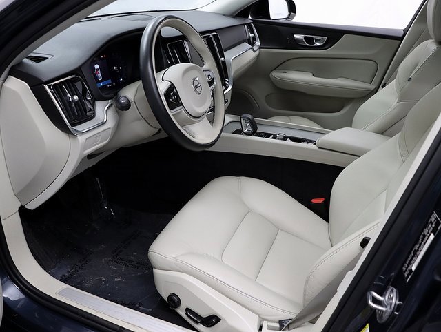 Used 2023 Volvo S60 B5 Plus w/ Climate Package image 10