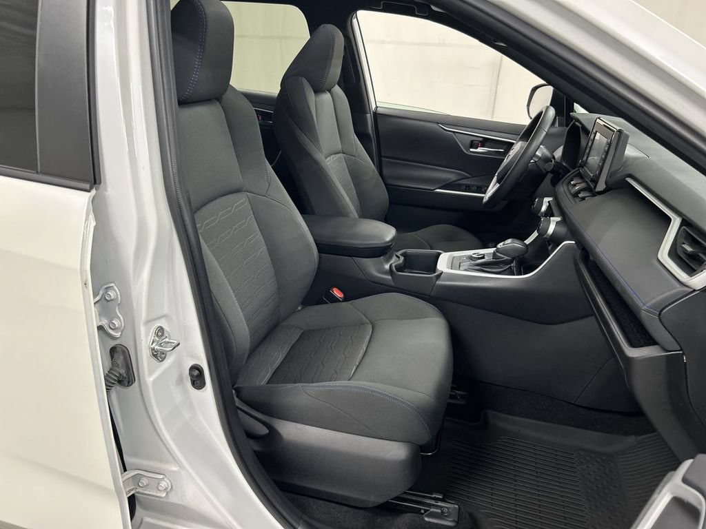 Used 2022 Toyota RAV4 SE w/ Convenience Package AWD/4WD image 23