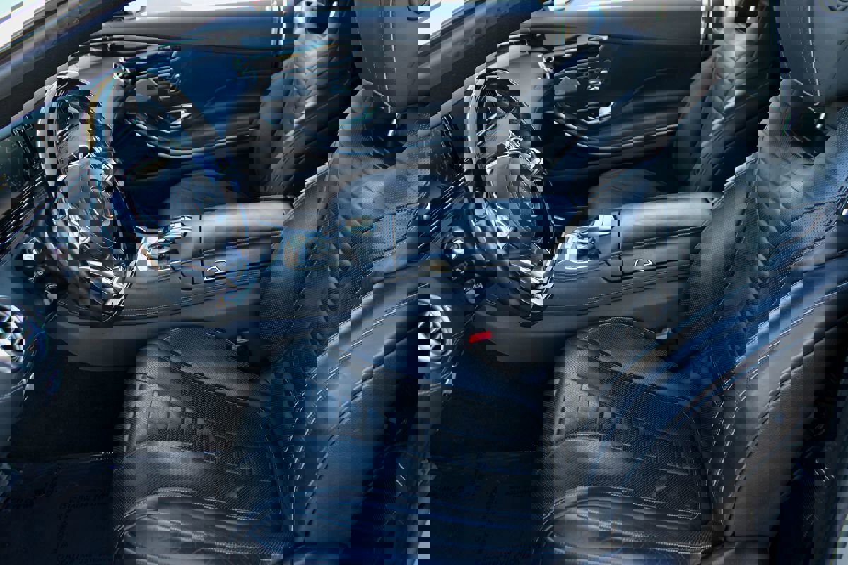 Used 2015 Mercedes-Benz S 550 4MATIC Coupe image 16