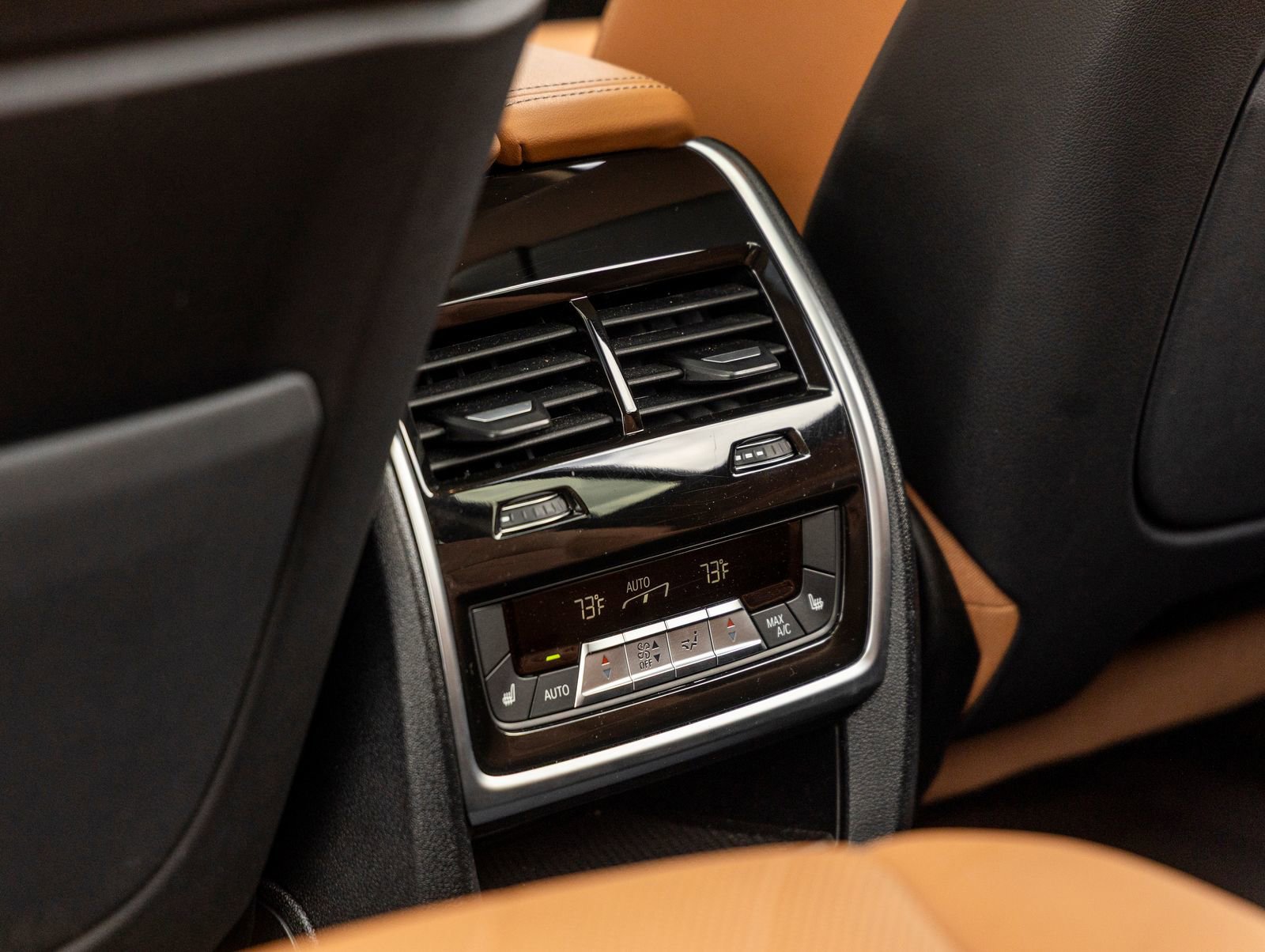 Used 2023 BMW X7 xDrive40i w/ Premium Package image 36