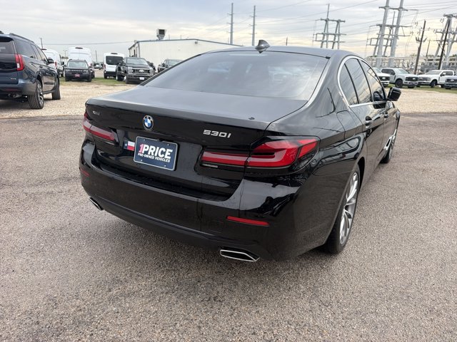 Used 2022 BMW 530i xDrive w/ Executive Package AWD/4WD image 5