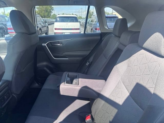 Used 2022 Toyota RAV4 XLE w/ XLE Grade Weather Package AWD/4WD image 36