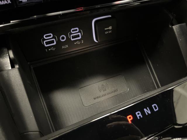 New 2025 Jeep Grand Cherokee L Limited w/ Luxury Tech Group II image 24