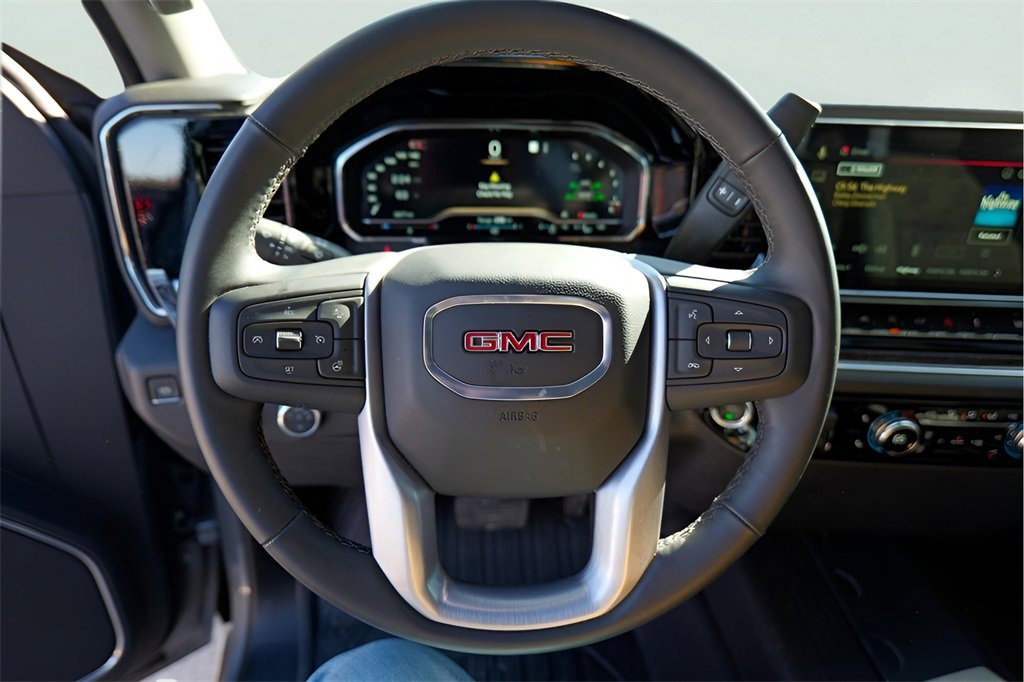New 2025 GMC Sierra 1500 Elevation image 11