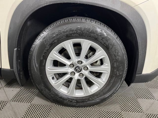 Used 2024 Toyota Grand Highlander XLE image 9