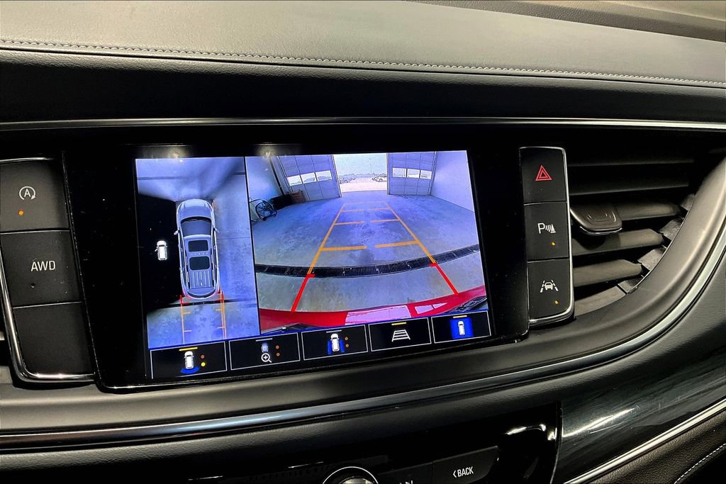 Used 2023 Buick Enclave Premium image 29