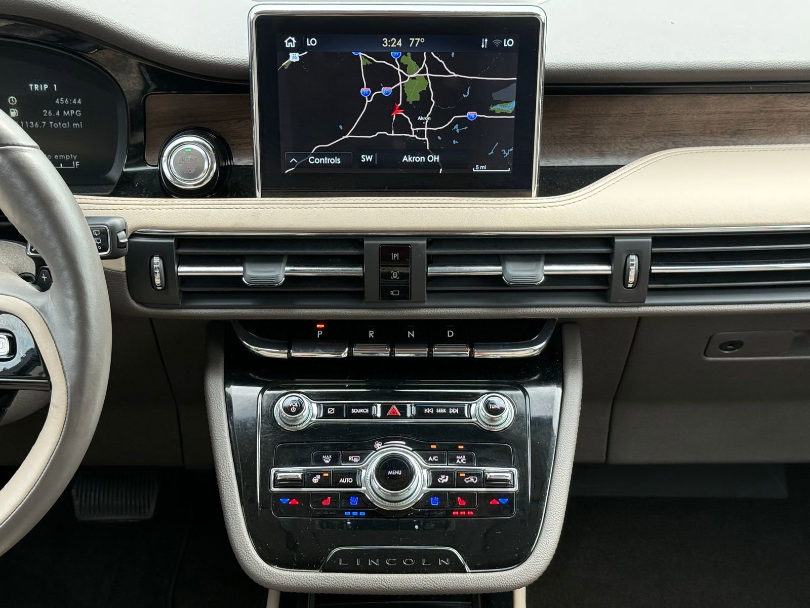 Used 2022 Lincoln Corsair Reserve w/ Equipment Group 201A image 21