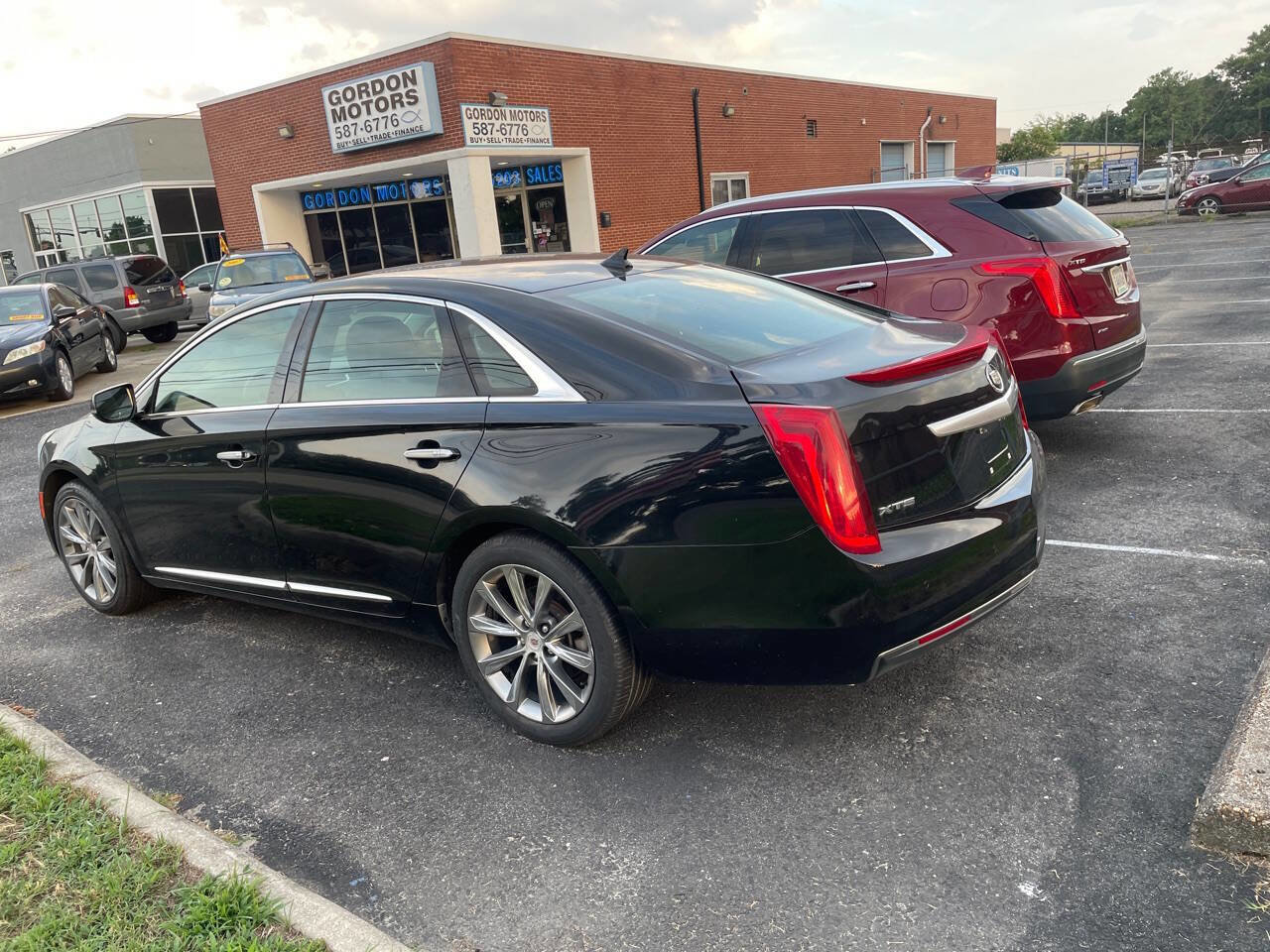 Used 2014 Cadillac XTS w/ Rear Seat Comfort Package image 6