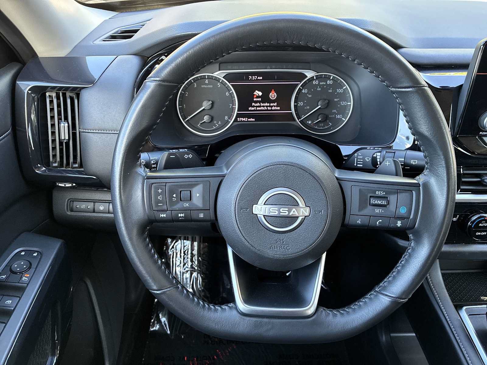 Used 2024 Nissan Pathfinder SV AWD/4WD image 11