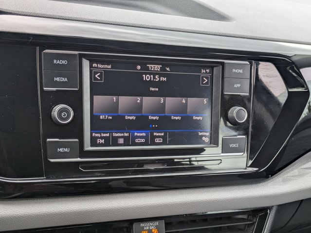 Used 2022 Volkswagen Taos S image 18