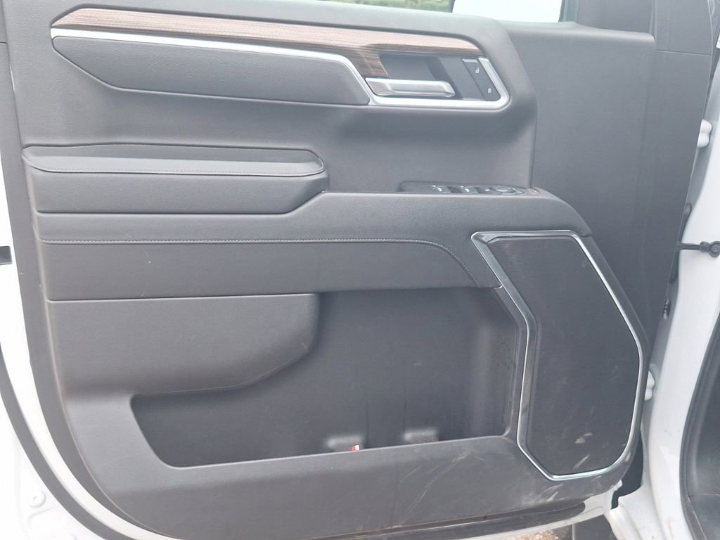 Used 2025 Chevrolet Silverado 1500 LT image 31