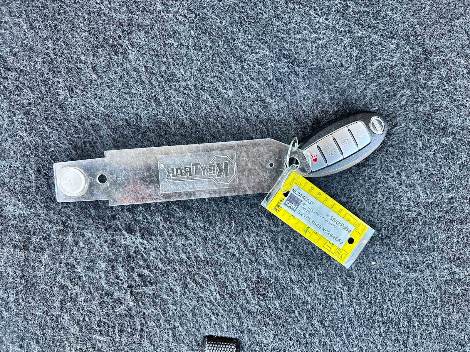 Used 2022 Nissan Pathfinder SV image 26