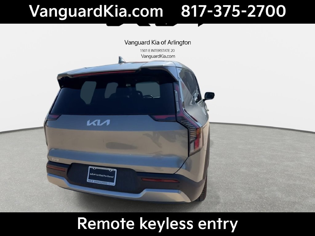 Certified 2024 Kia EV9 Light Long Range RWD image 8