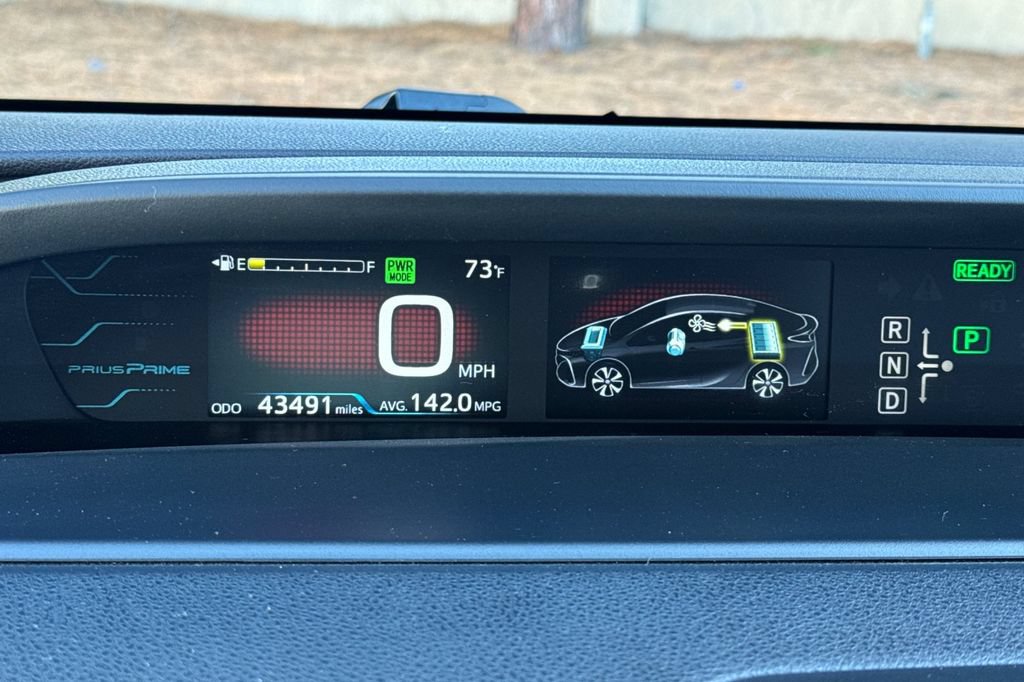 Used 2017 Toyota Prius Prime Plus FWD image 24