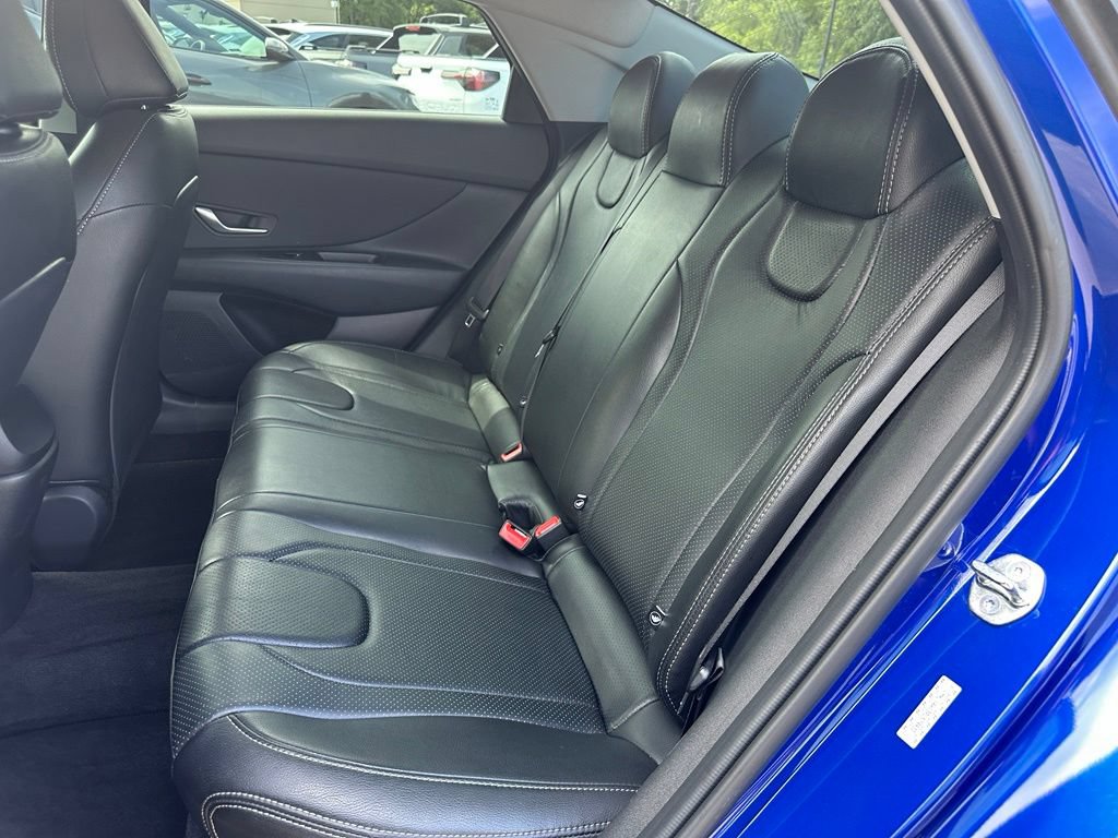 Certified 2023 Hyundai Elantra SEL w/ Convenience Package FWD image 12