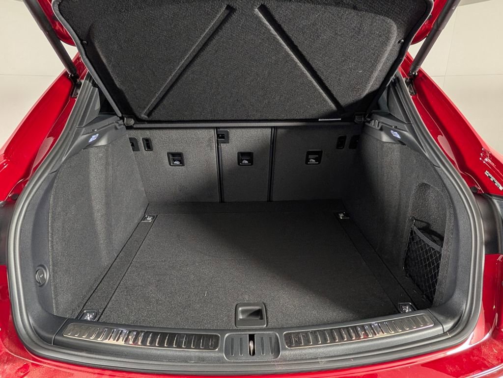 New 2026 Porsche Macan S image 17