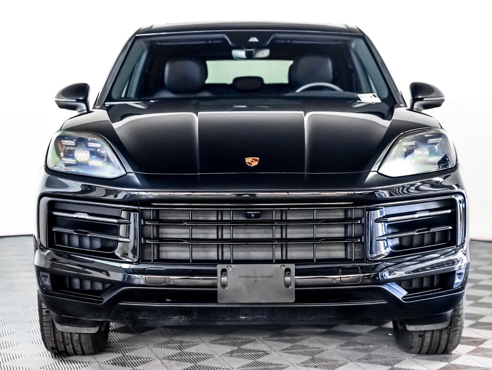 Used 2025 Porsche Cayenne image 7