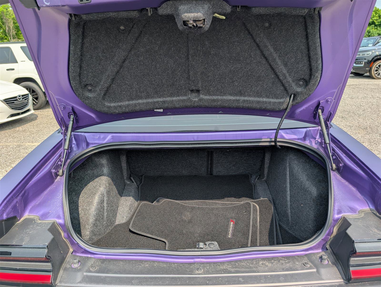 Used 2023 Dodge Challenger R/T w/ Plus Package image 12