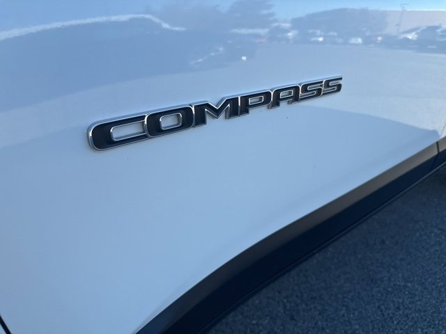 Used 2024 Jeep Compass Limited image 12