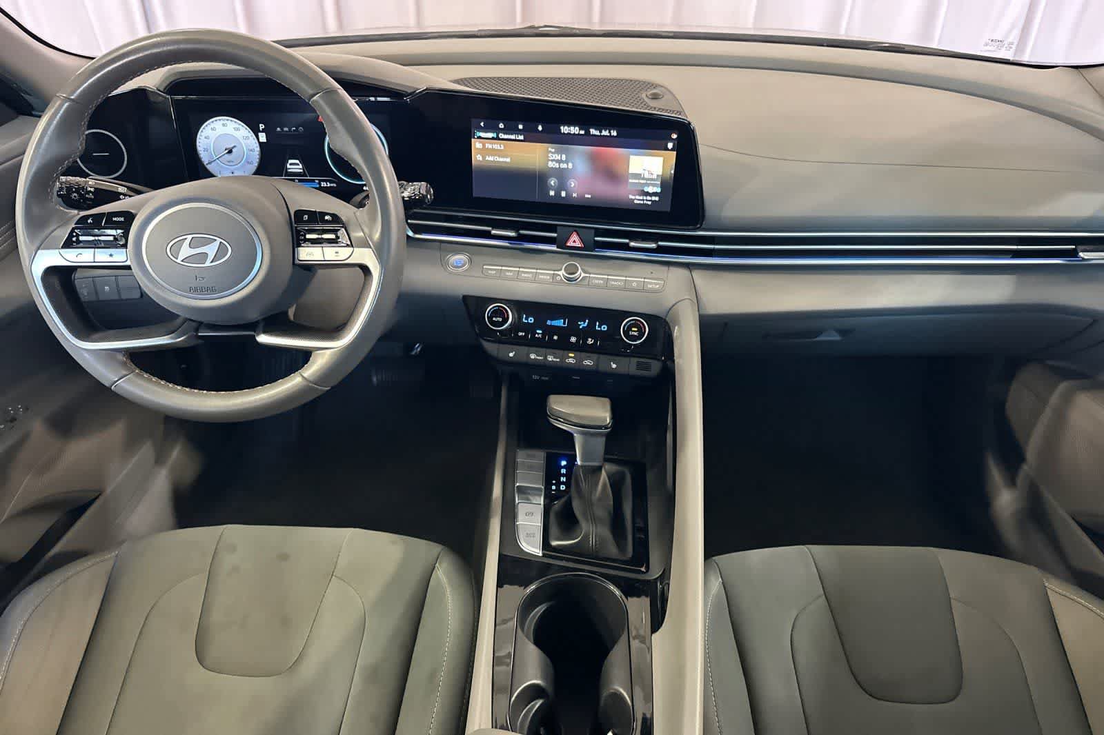 Used 2025 Hyundai Elantra SEL FWD image 4