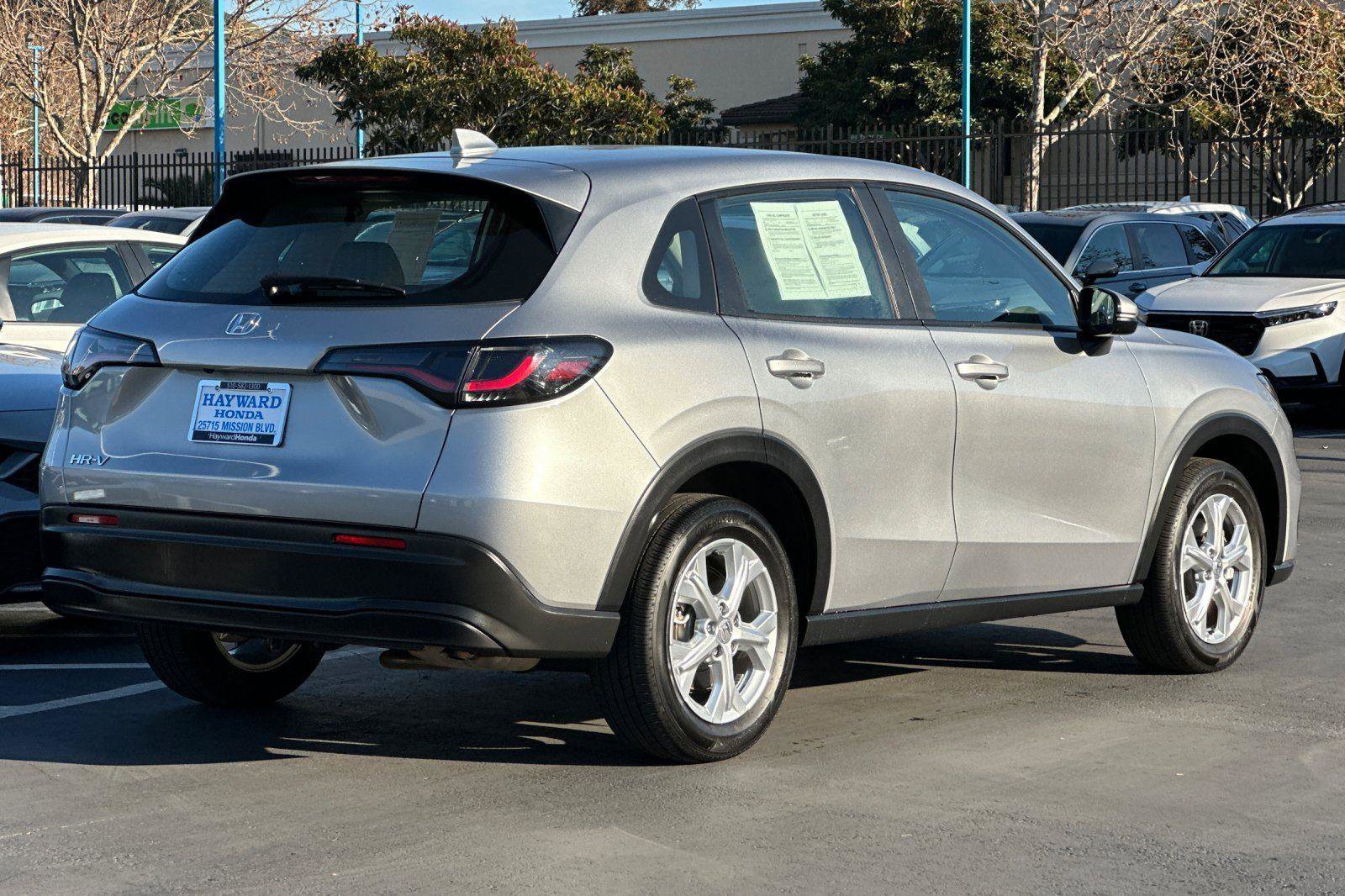 Certified 2025 Honda HR-V LX image 3