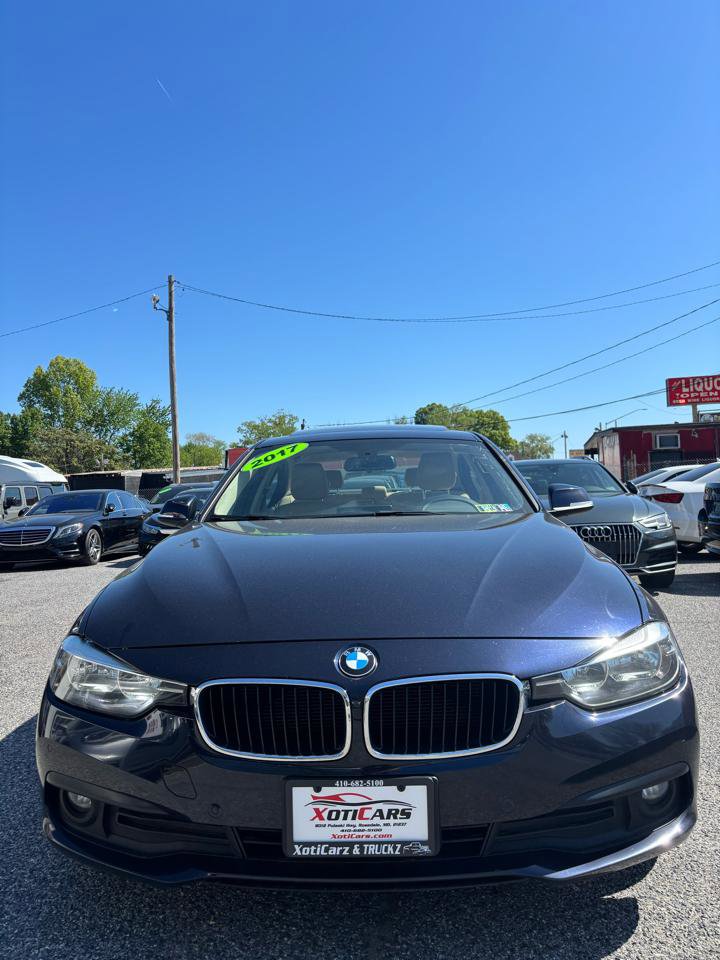 Used 2017 BMW 320i xDrive Sedan AWD/4WD image 2