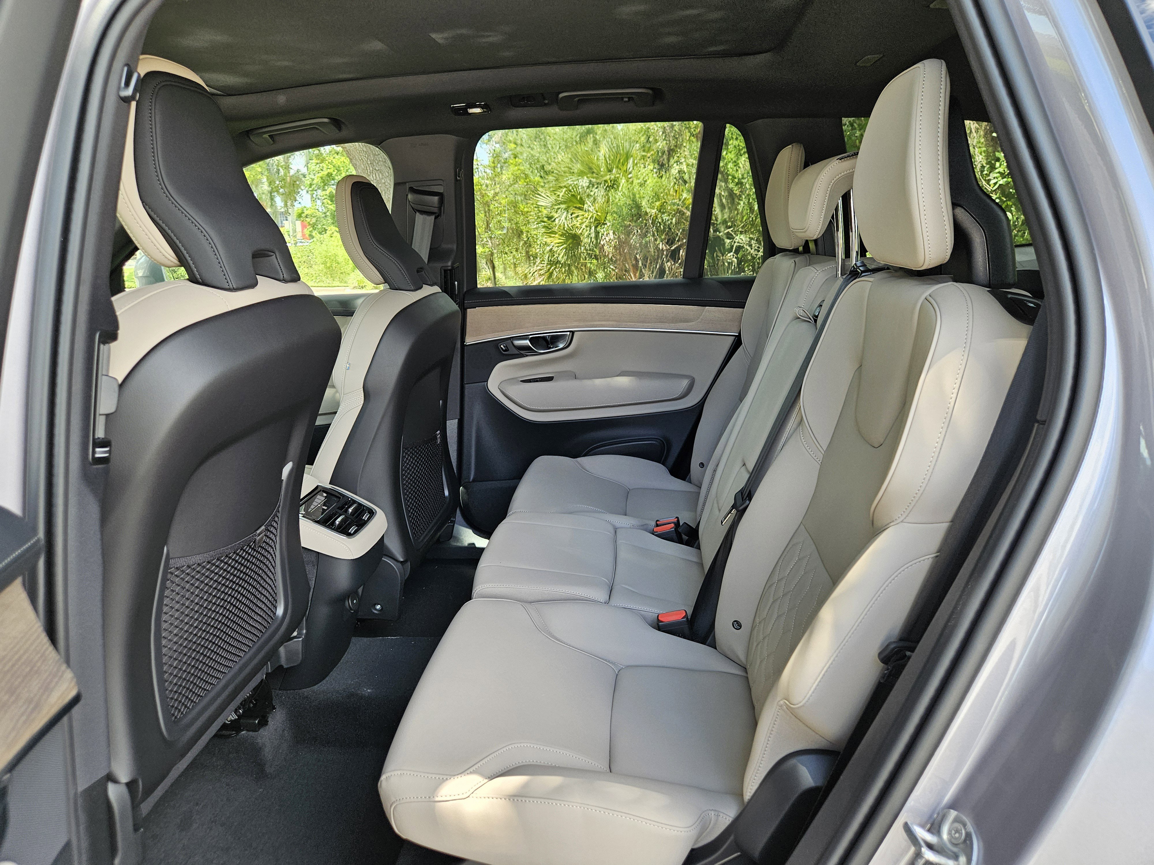 New 2026 Volvo XC90 B5 Plus image 14