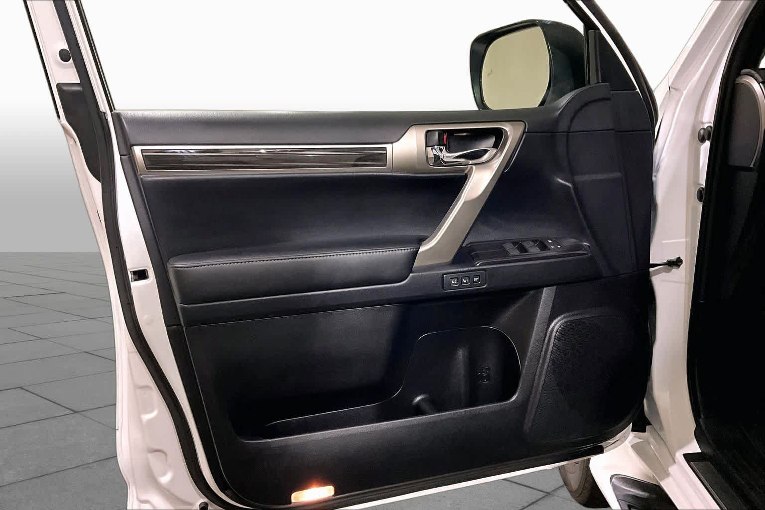 Used 2020 Lexus GX 460 Premium w/ Premium Package AWD/4WD image 21