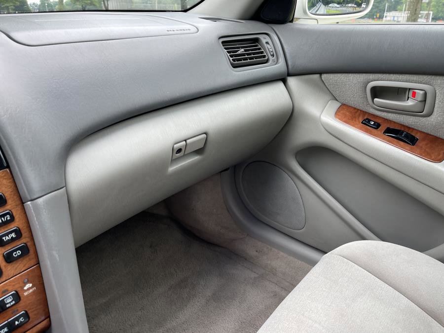 Used 2001 Lexus ES 330 image 25