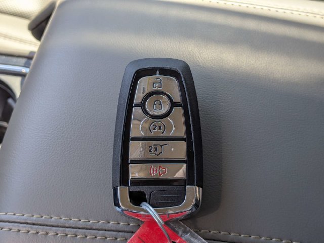 Used 2024 Lincoln Corsair Reserve AWD/4WD image 24