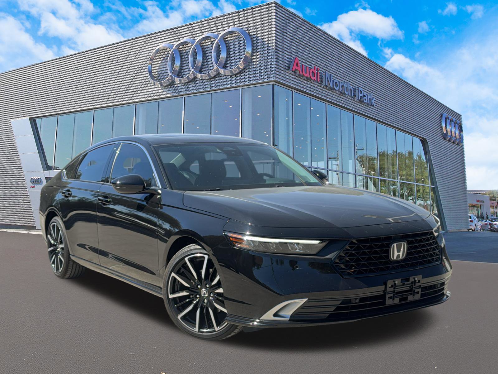 Used 2025 Honda Accord Touring image 1