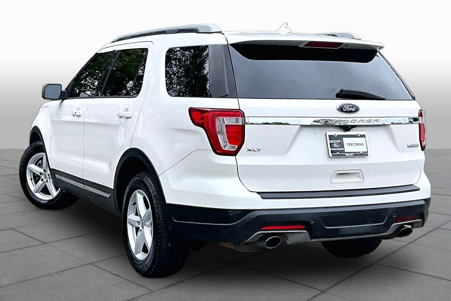 Used 2019 Ford Explorer XLT w/ Equipment Group 202A FWD image 12