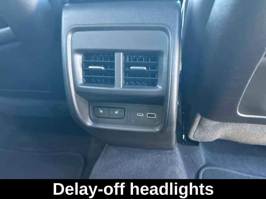 Used 2023 Cadillac XT4 Luxury w/ Cold Weather Package FWD image 26