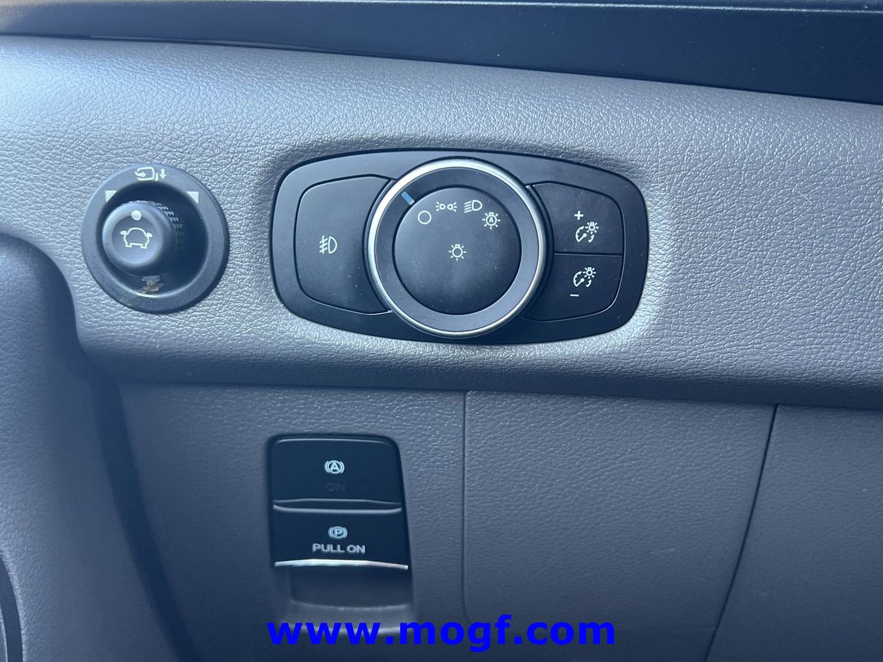 Used 2024 Ford Transit 350 XLT image 14