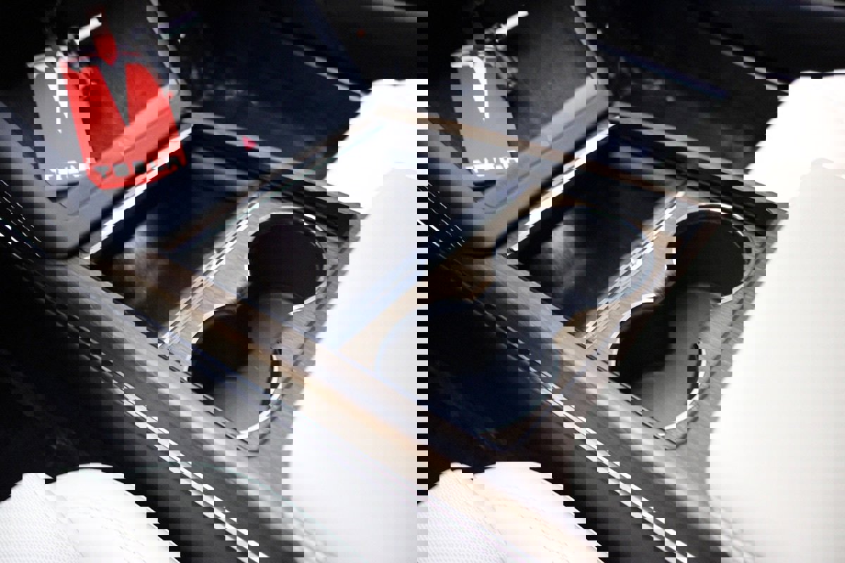 Used 2022 Tesla Model S AWD image 39