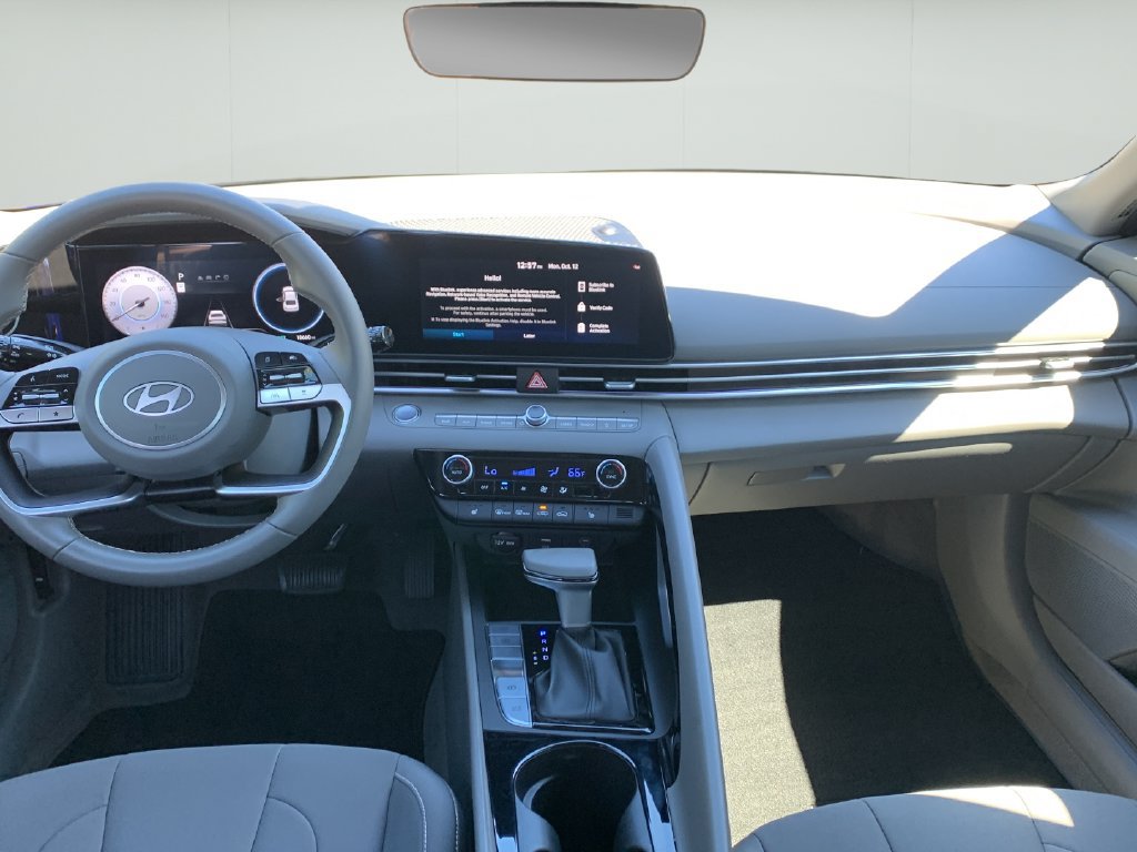 Certified 2024 Hyundai Elantra SEL w/ Convenience Package FWD image 20
