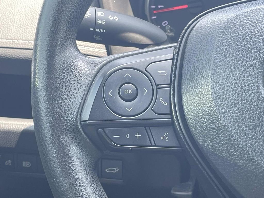 Used 2022 Toyota RAV4 XLE w/ Convenience Package image 26