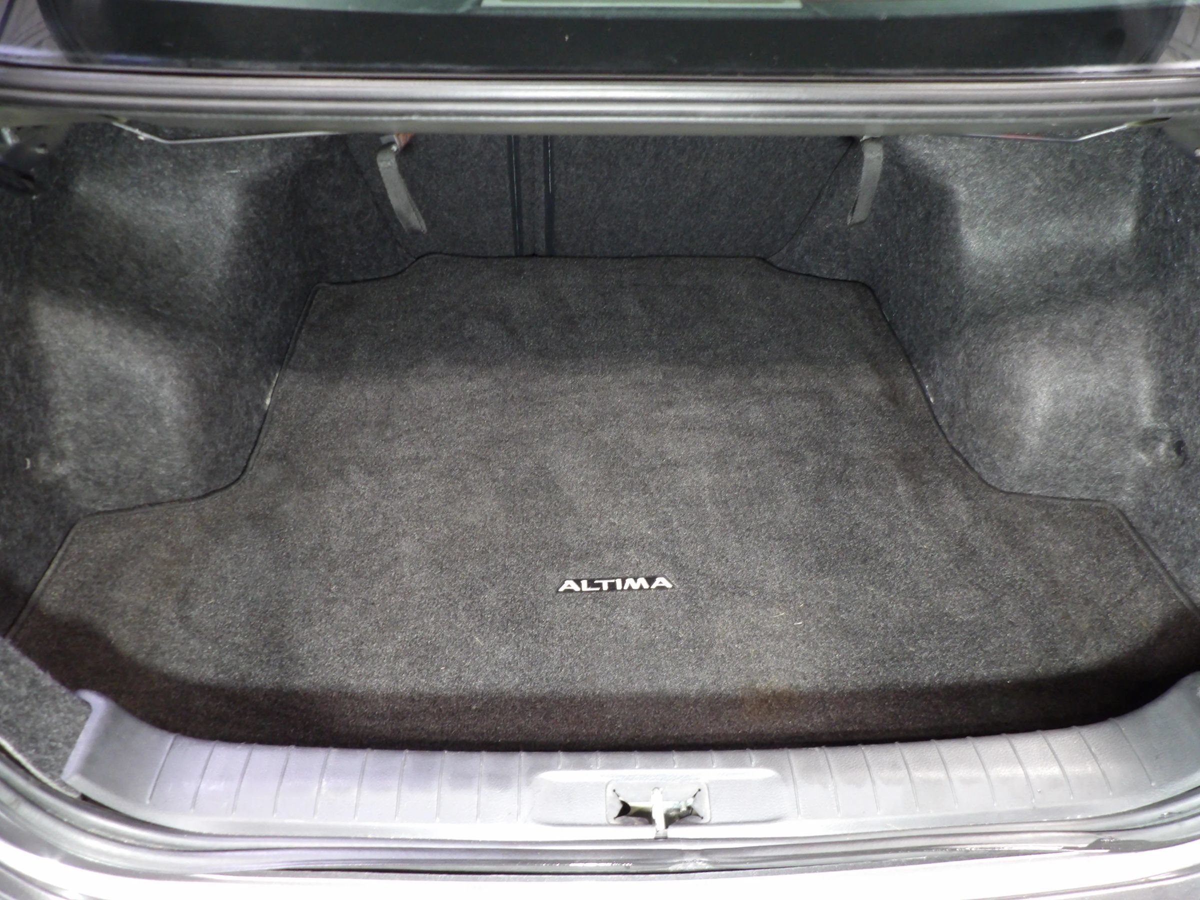 Used 2018 Nissan Altima 2.5 SL FWD image 7