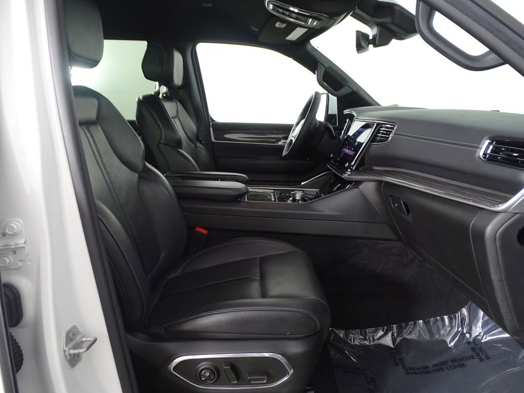 Used 2022 Jeep Wagoneer Series III image 17