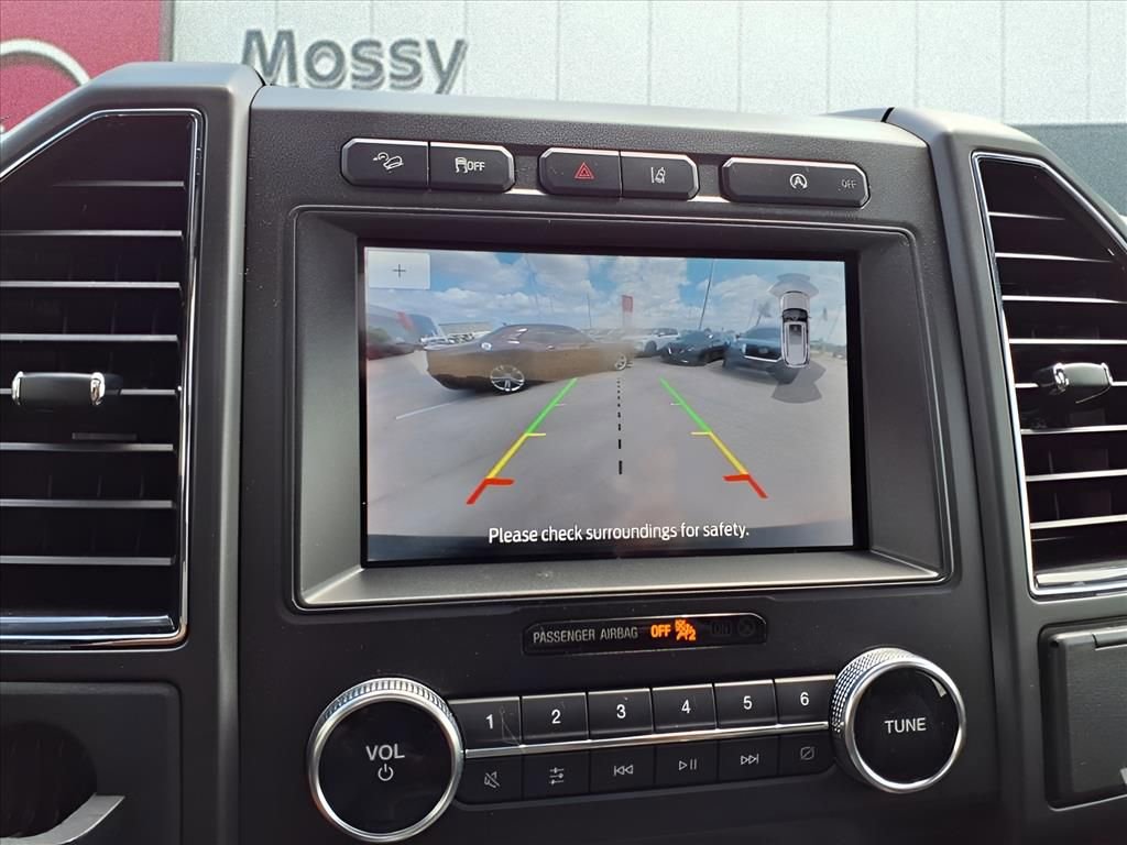 Used 2020 Ford Expedition Limited image 12