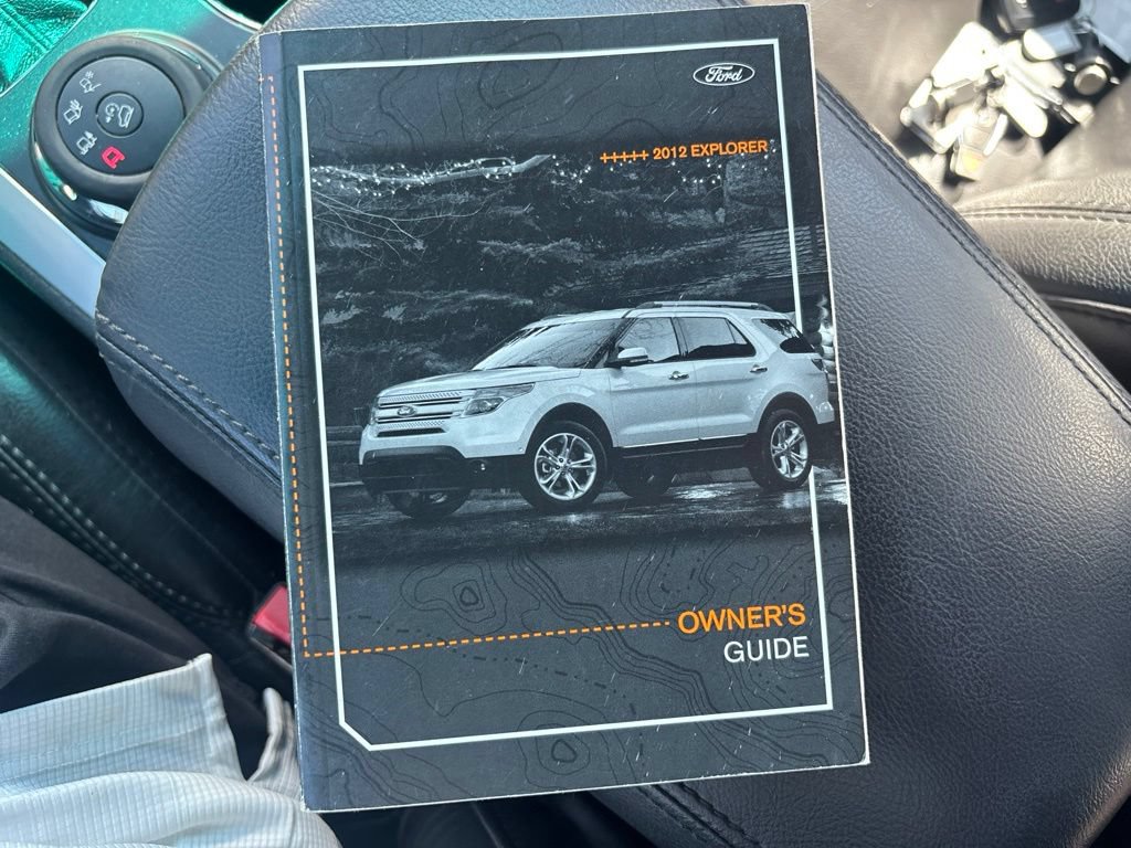 Used 2012 Ford Explorer XLT AWD/4WD image 26