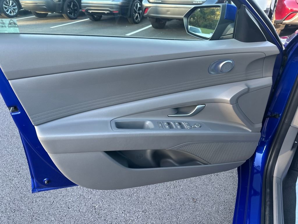 Used 2024 Hyundai Elantra SEL image 15