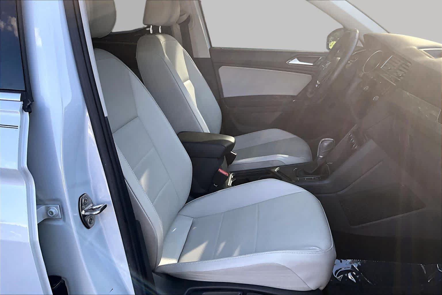 Used 2018 Volkswagen Tiguan SE FWD image 8