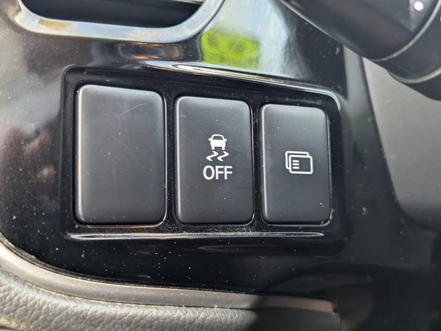 Used 2018 Mitsubishi Outlander ES AWD/4WD image 30