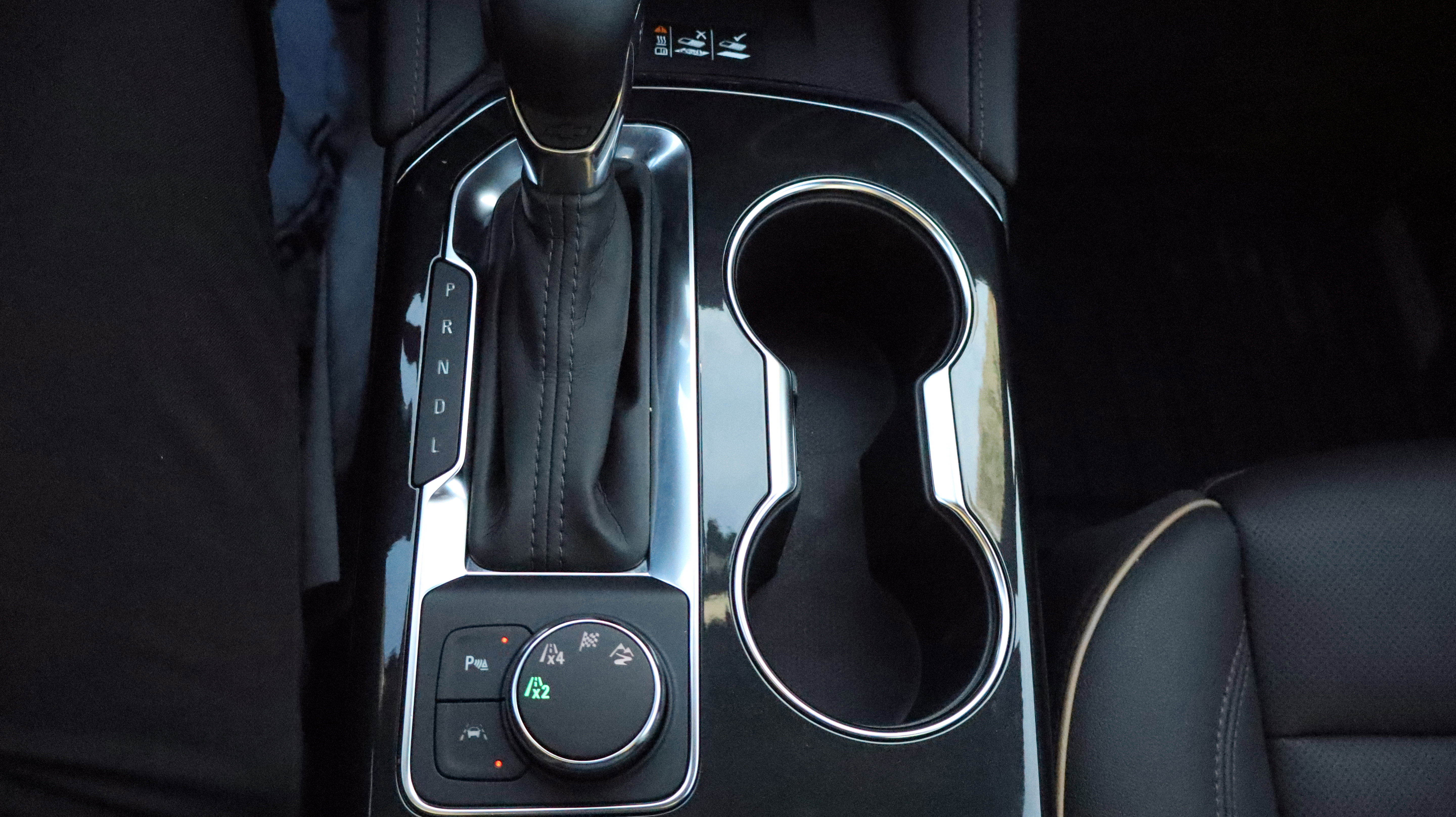 Certified 2025 Chevrolet Blazer Premier w/ Driver Confidence II Package image 15